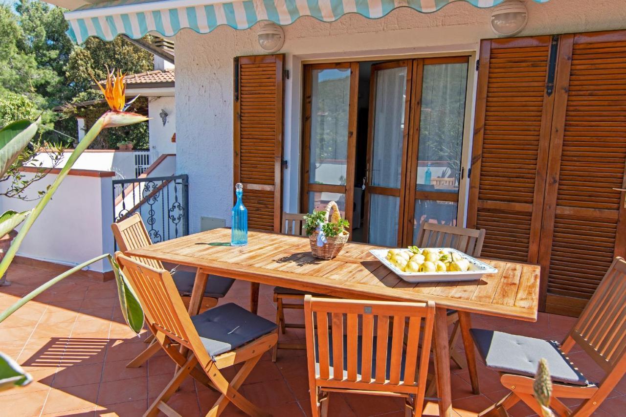 La Terrazza - Splendido Trilocale A Лакона Екстериор снимка