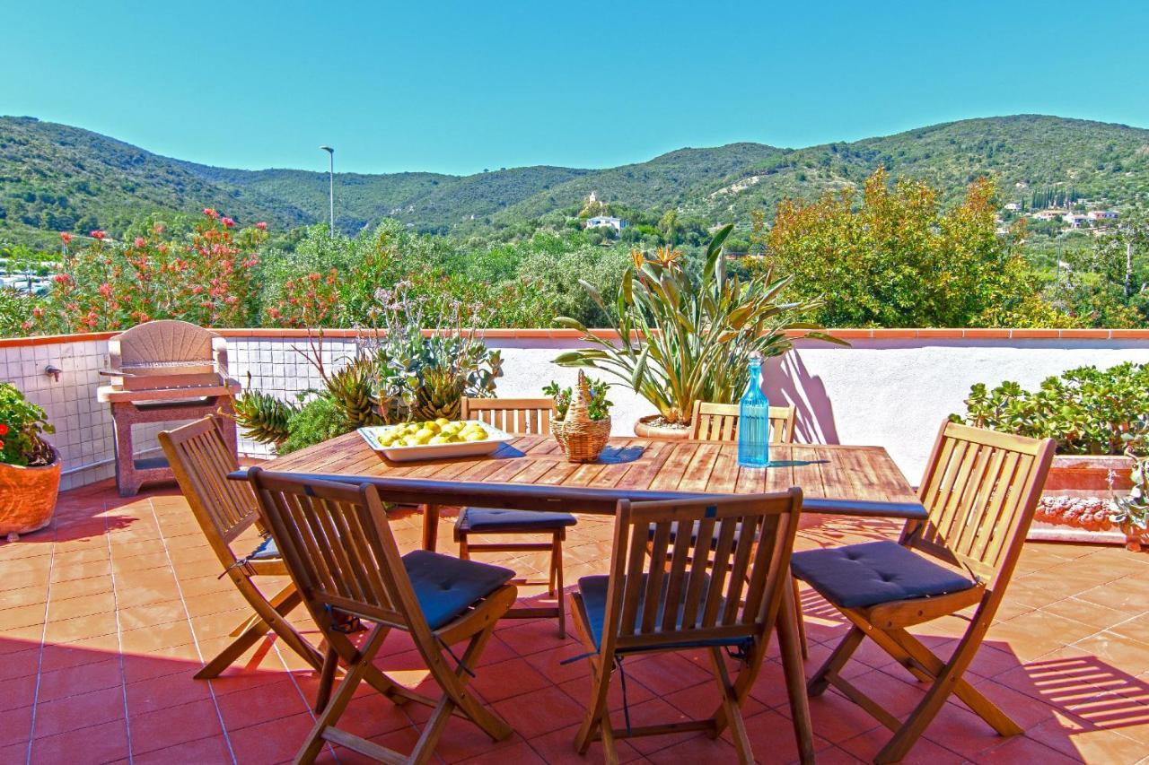 La Terrazza - Splendido Trilocale A Лакона Екстериор снимка